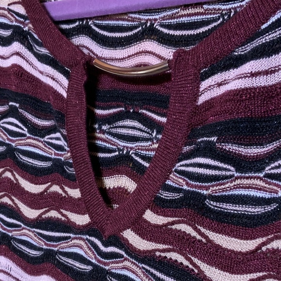 White House Black Market. - Bold Chevron Striped 3/4 sleeve Tunic - Picture 4 of 7